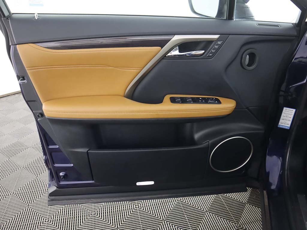 Vehicle image 34 of 57