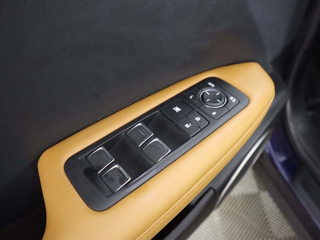 Vehicle image 47 of 57