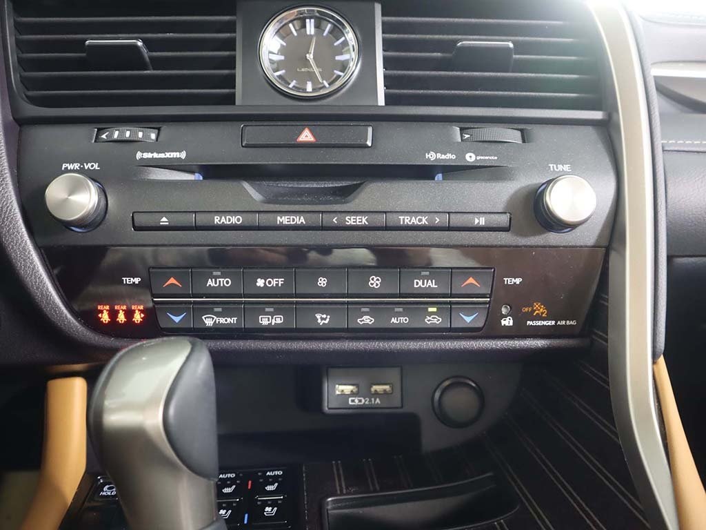 Vehicle image 26 of 57