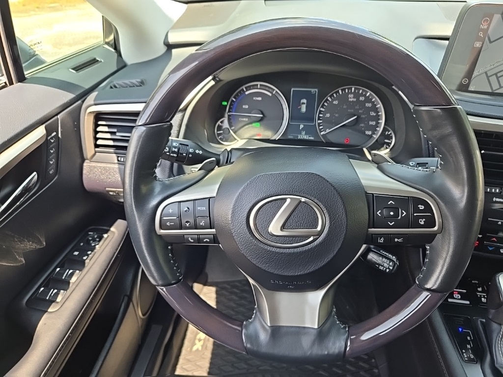 Vehicle image 21 of 77