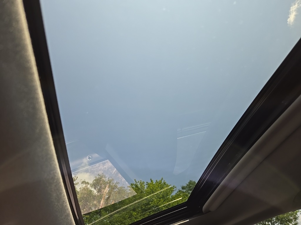 Vehicle image 58 of 77