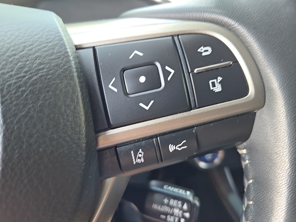 Vehicle image 56 of 77