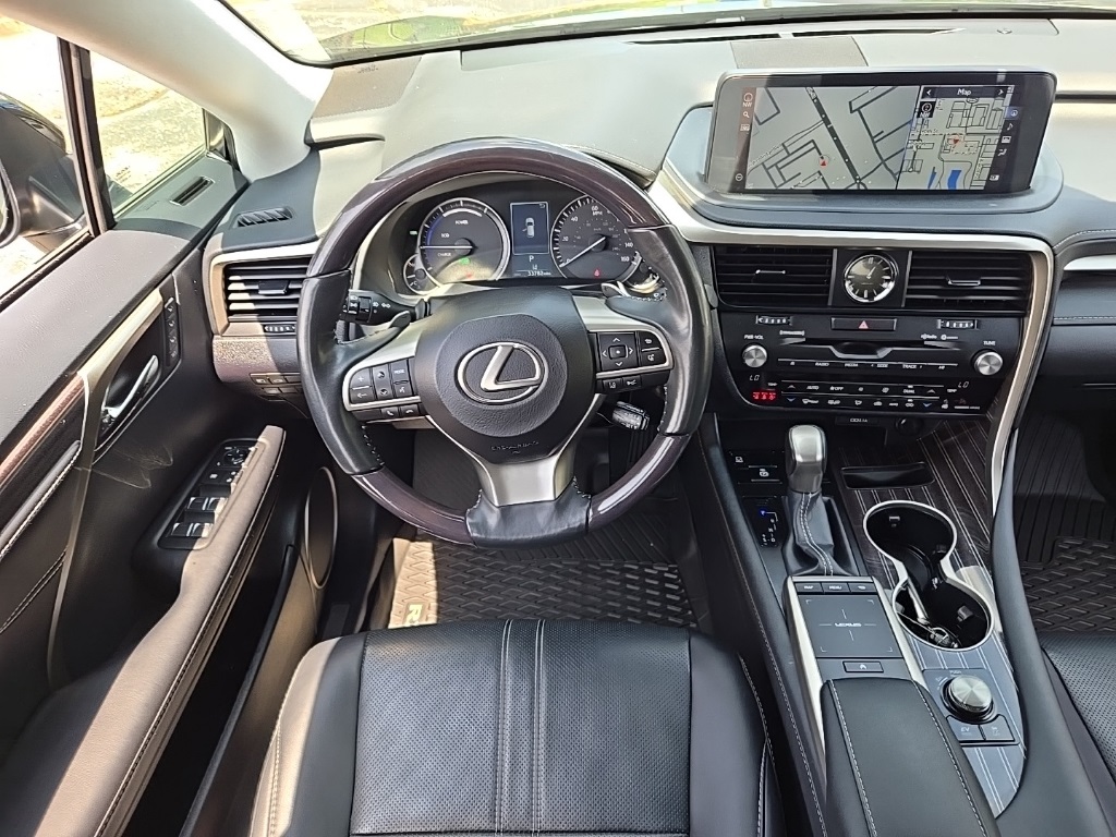 Vehicle image 19 of 77