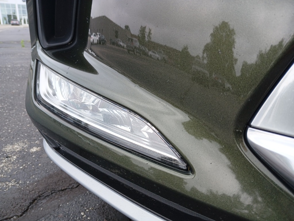 Vehicle image 73 of 77