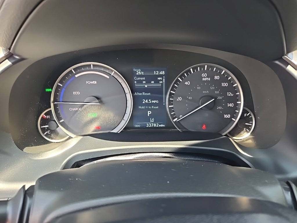 Vehicle image 22 of 77