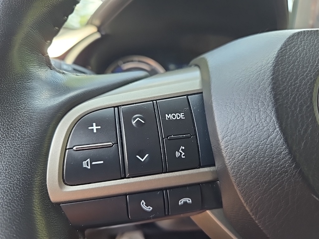 Vehicle image 35 of 77