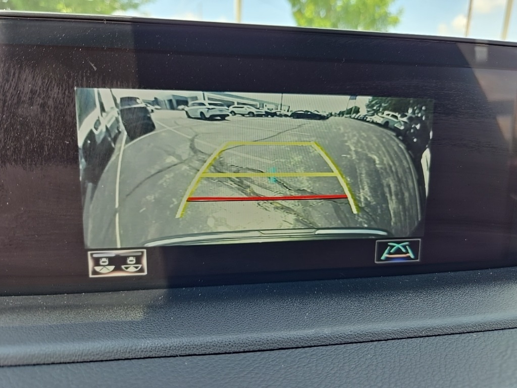 Vehicle image 53 of 77