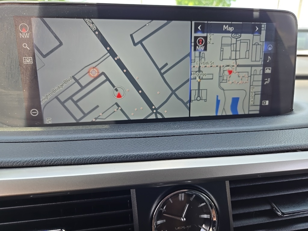 Vehicle image 25 of 77