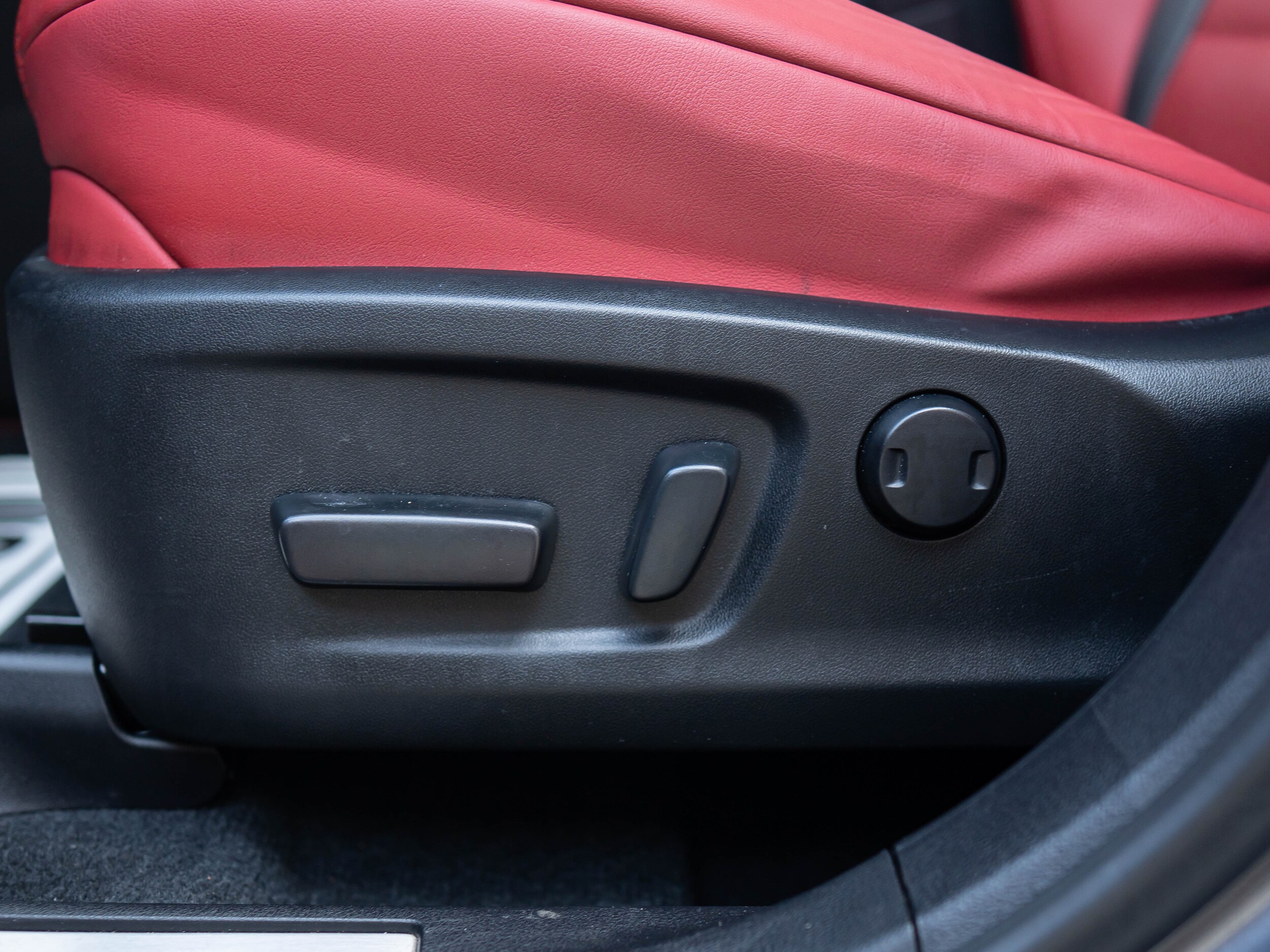 Vehicle image 42 of 60