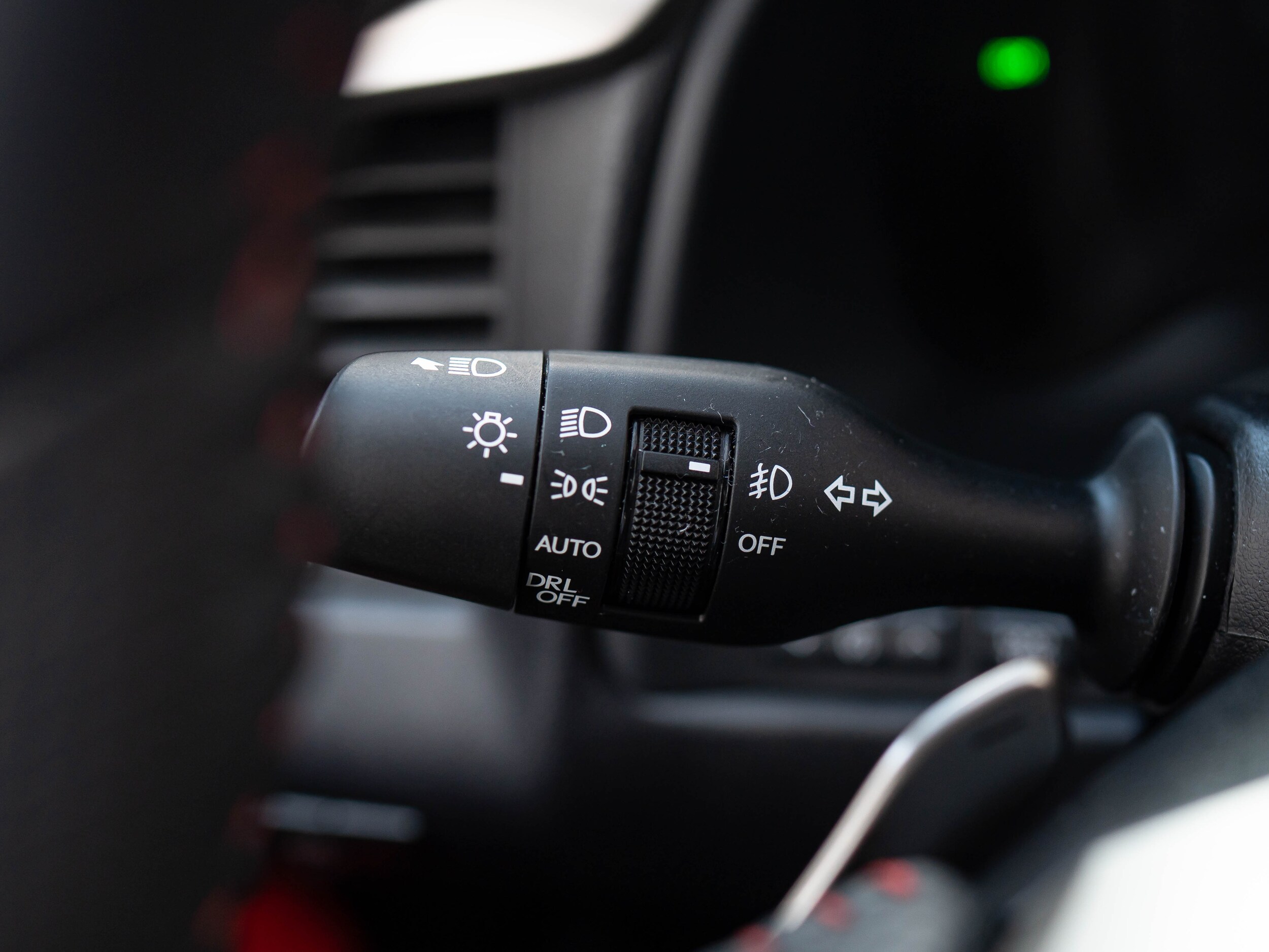Vehicle image 28 of 60