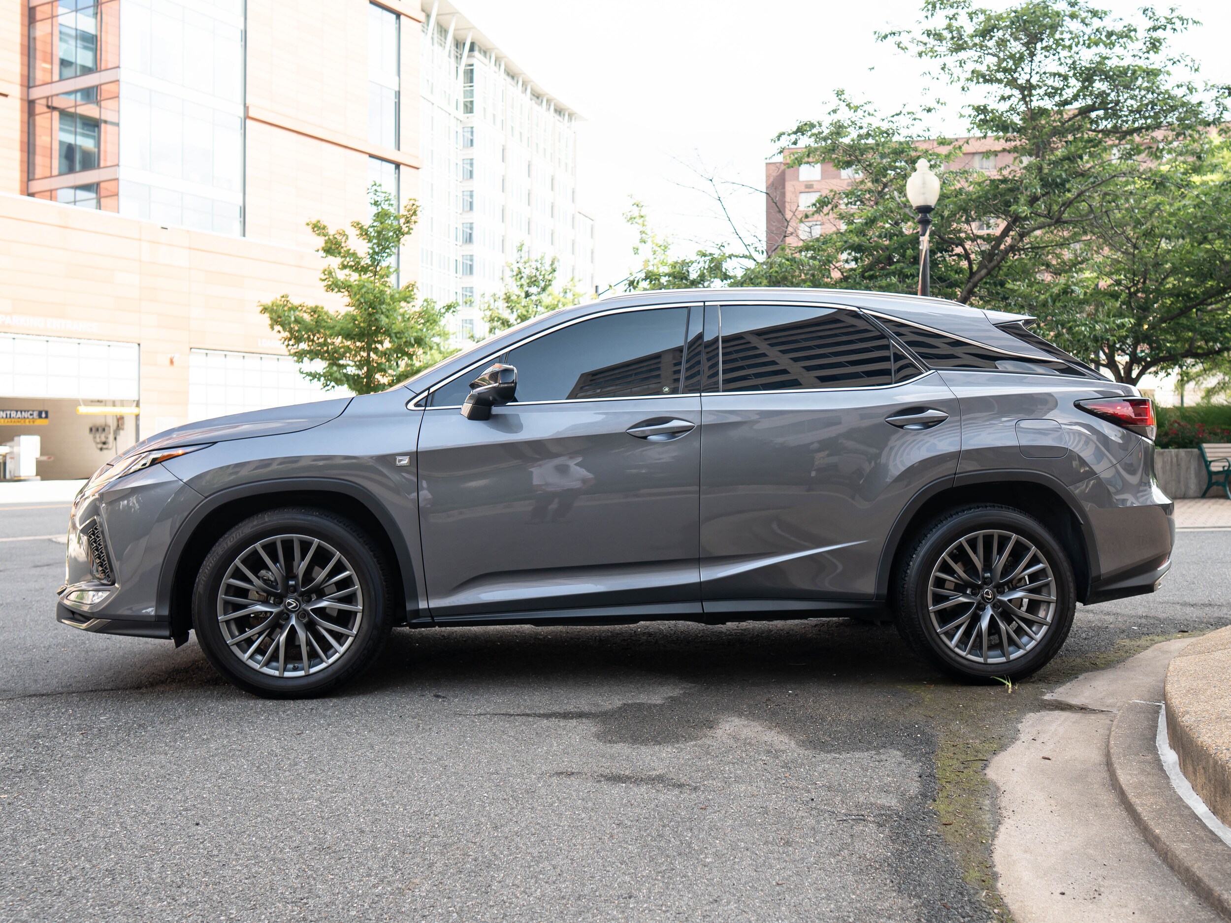 Vehicle image 6 of 60