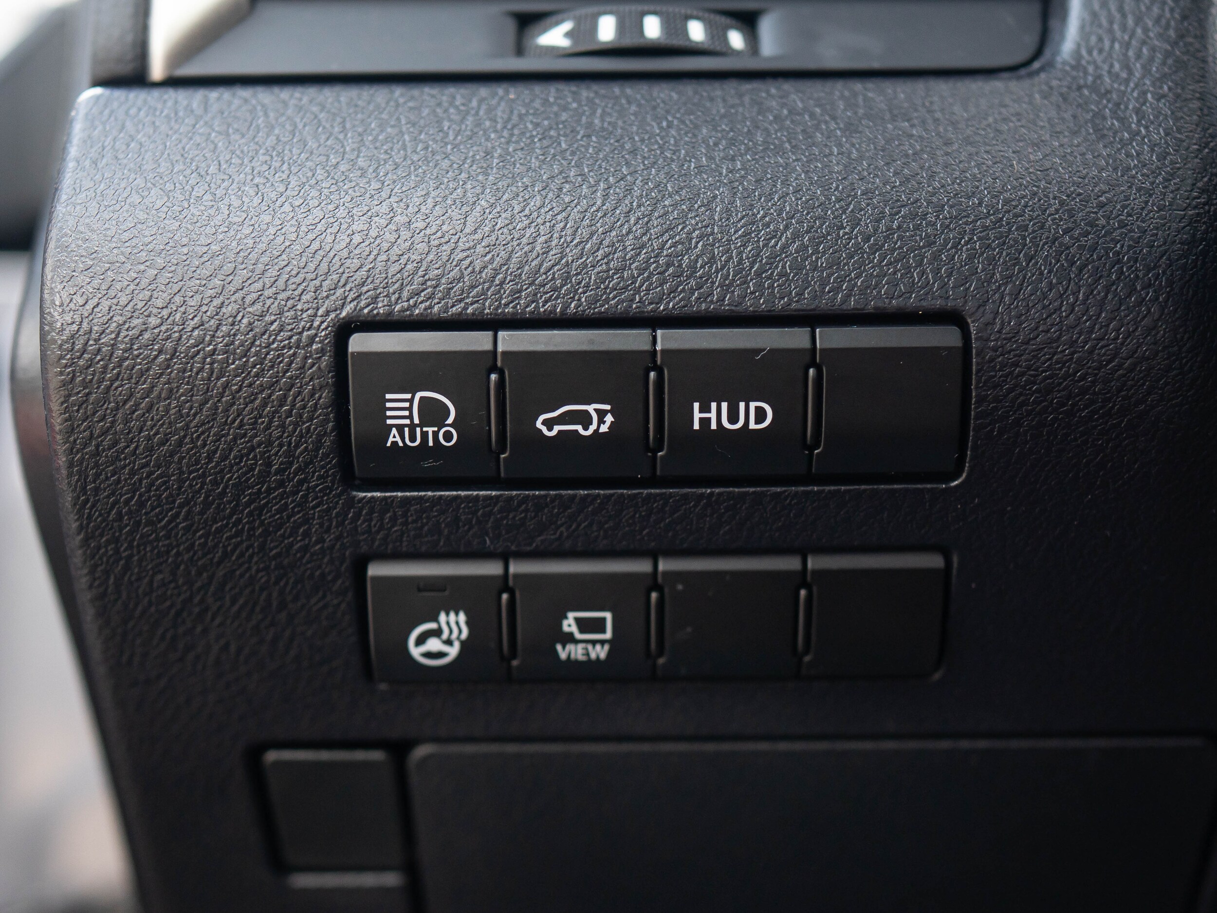 Vehicle image 40 of 60