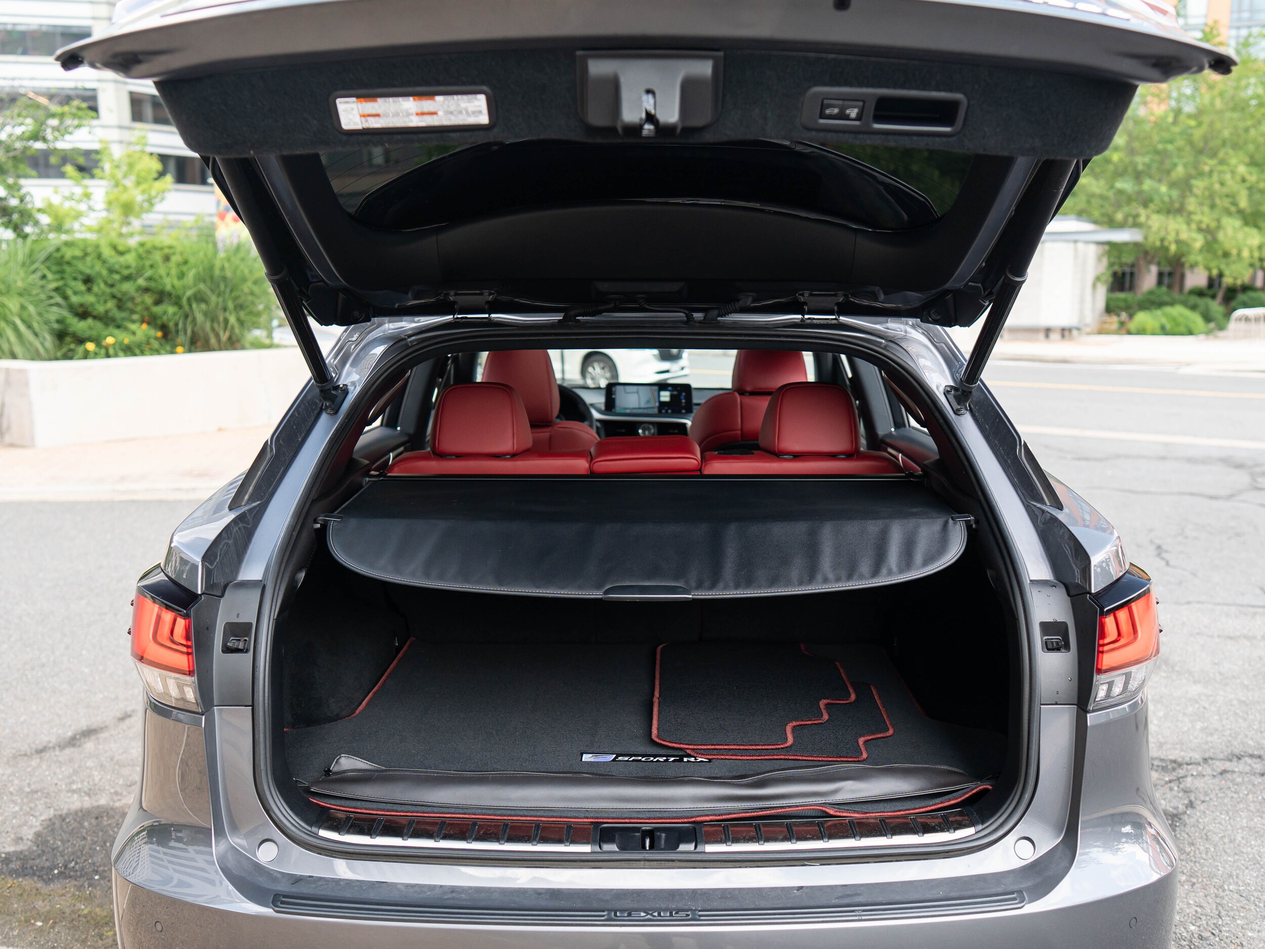 Vehicle image 51 of 60