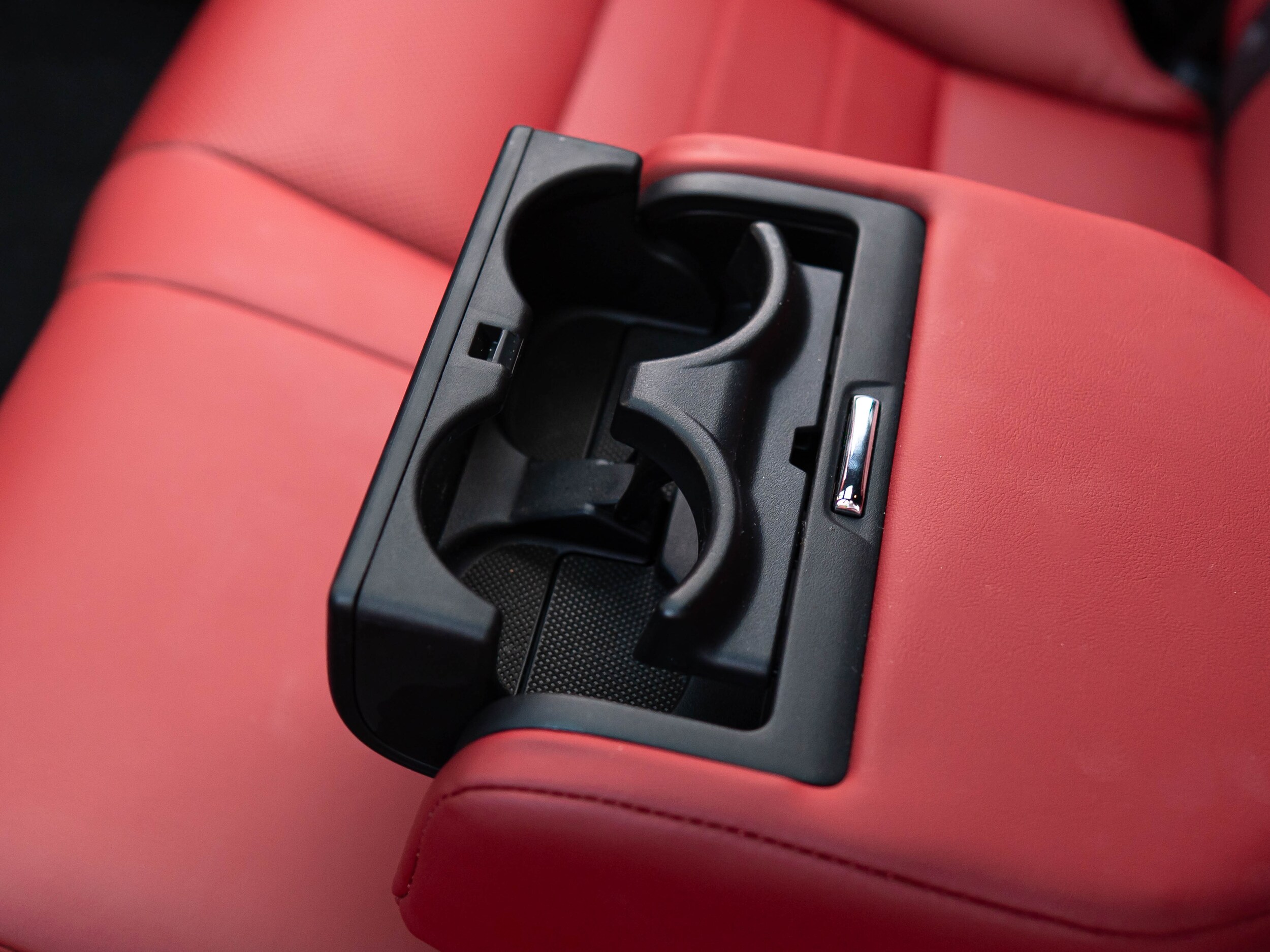 Vehicle image 21 of 60
