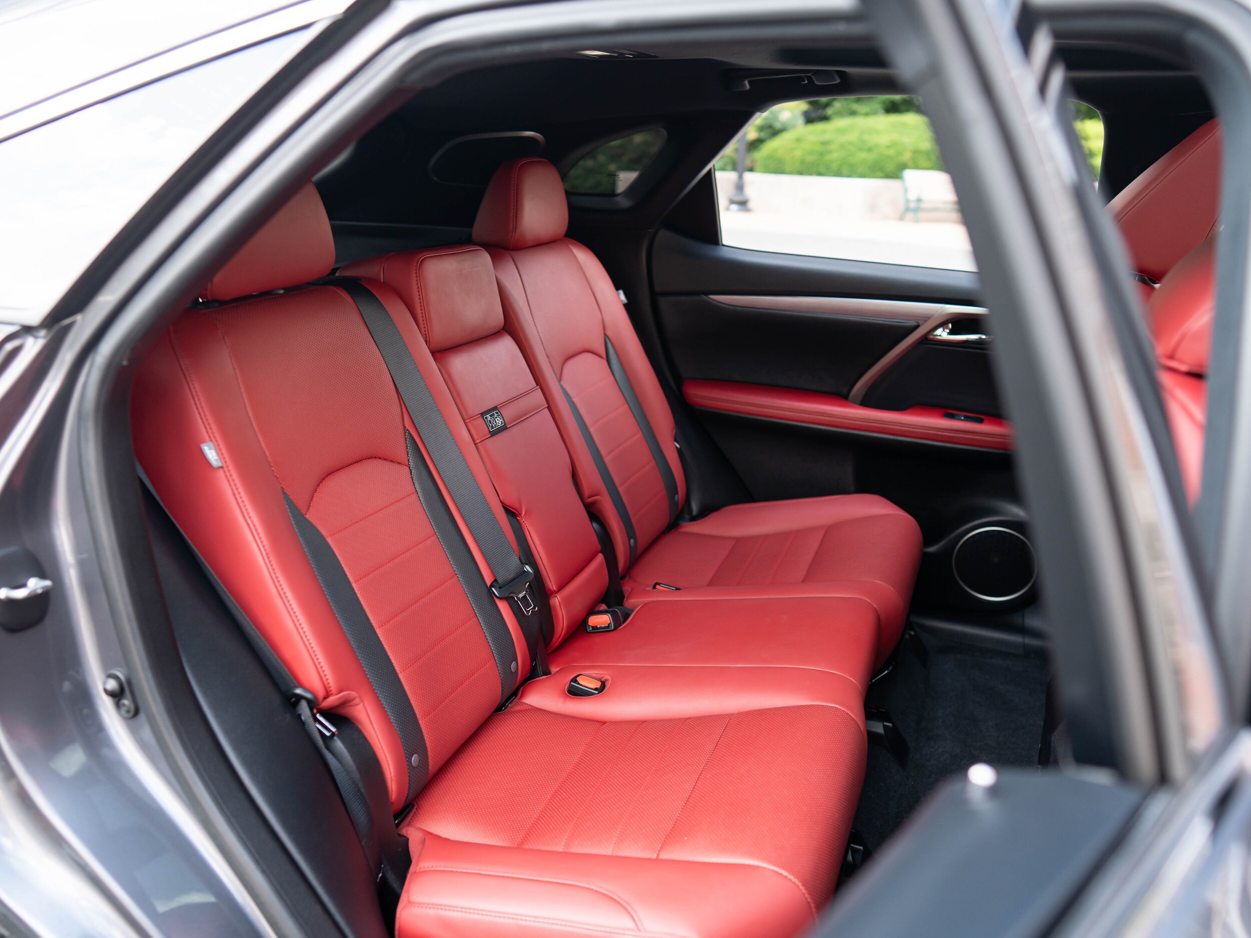 Vehicle image 17 of 60