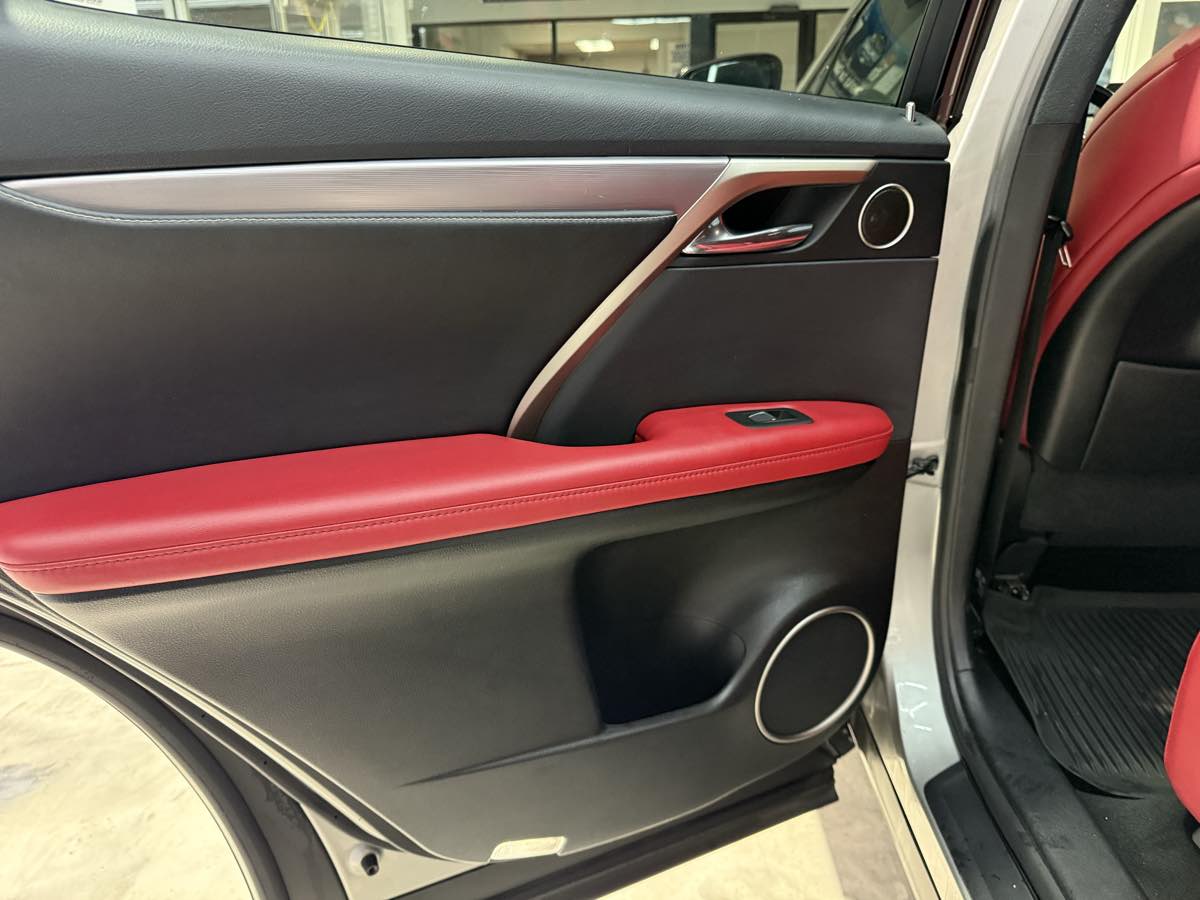 Vehicle image 40 of 54
