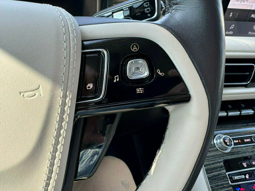 Vehicle image 26 of 34