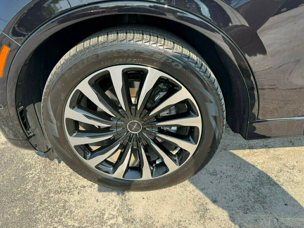 Vehicle image 6 of 34