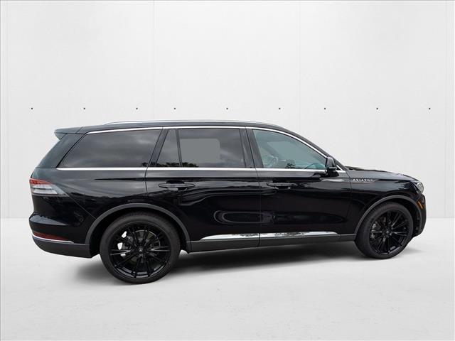 Vehicle image 4 of 28