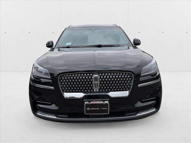 Vehicle image 2 of 28