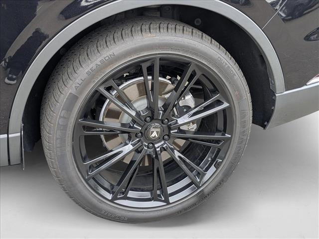 Vehicle image 9 of 28