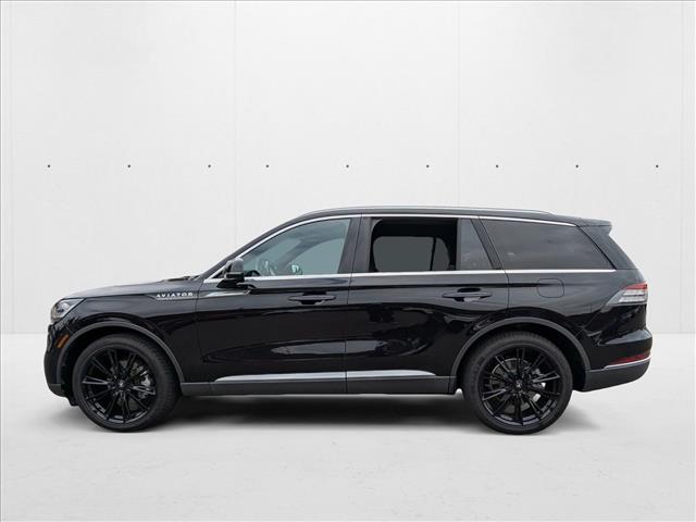 Vehicle image 8 of 28