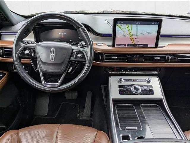 Vehicle image 17 of 28