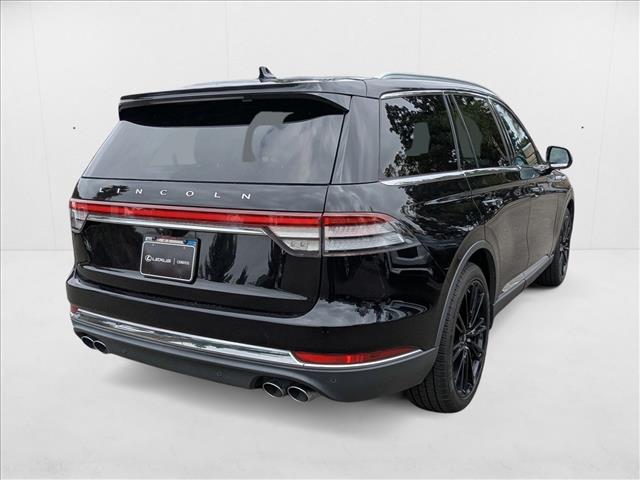 Vehicle image 5 of 28