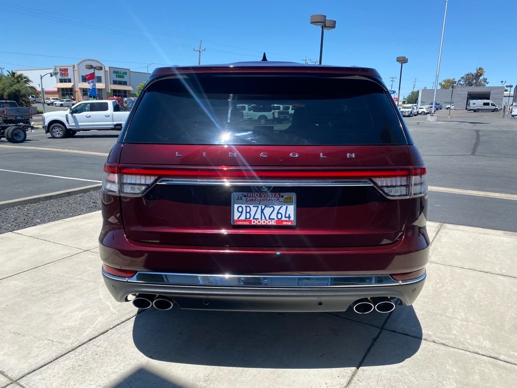 Vehicle image 11 of 48