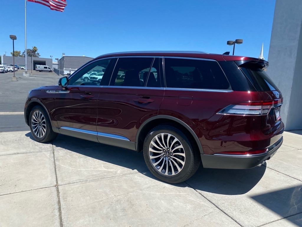 Vehicle image 12 of 48