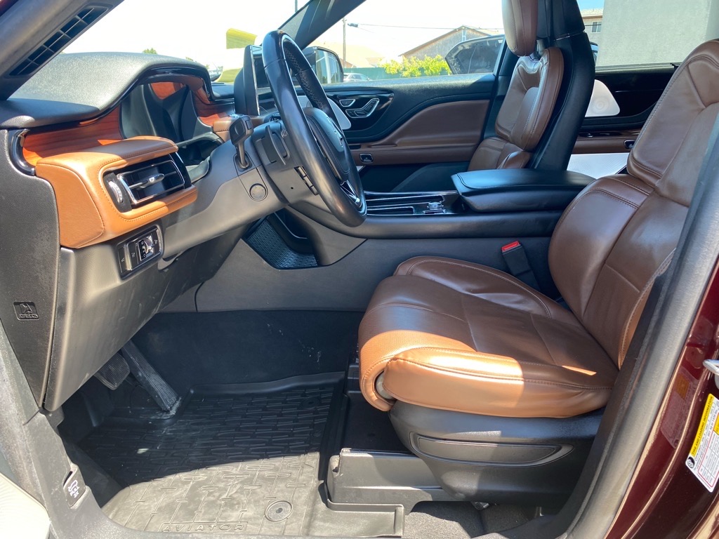 Vehicle image 25 of 48