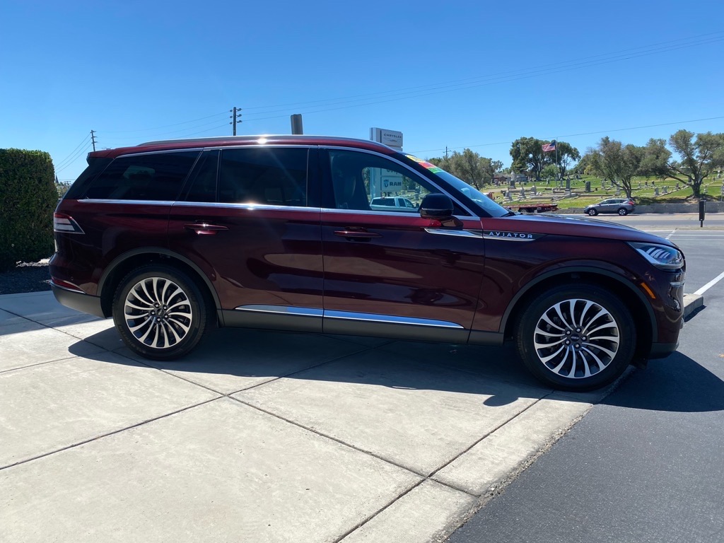 Vehicle image 6 of 48