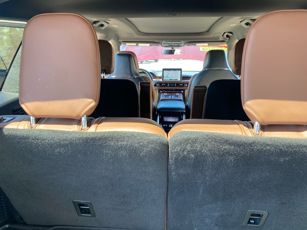 Vehicle image 47 of 48