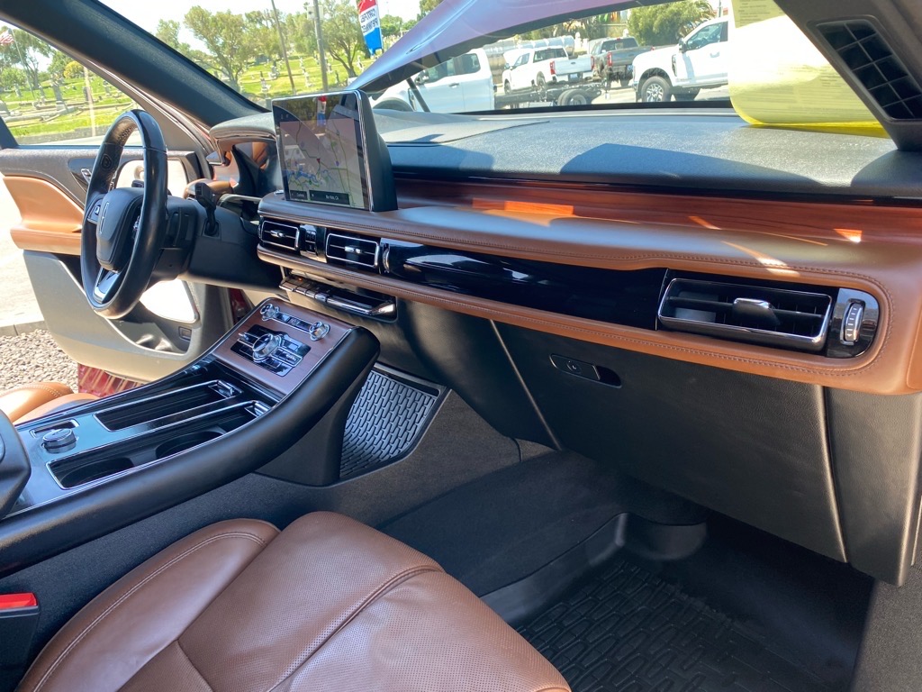 Vehicle image 29 of 48