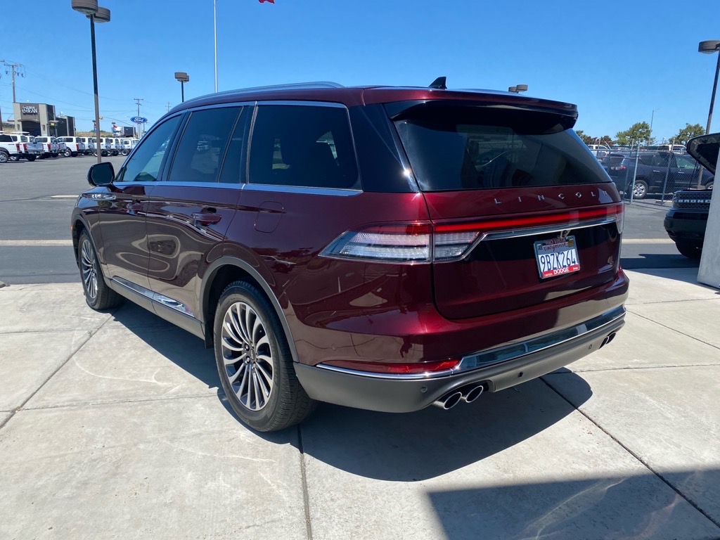 Vehicle image 13 of 48