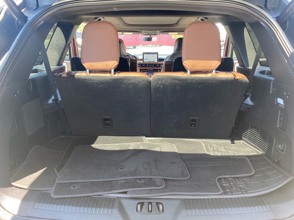 Vehicle image 19 of 48