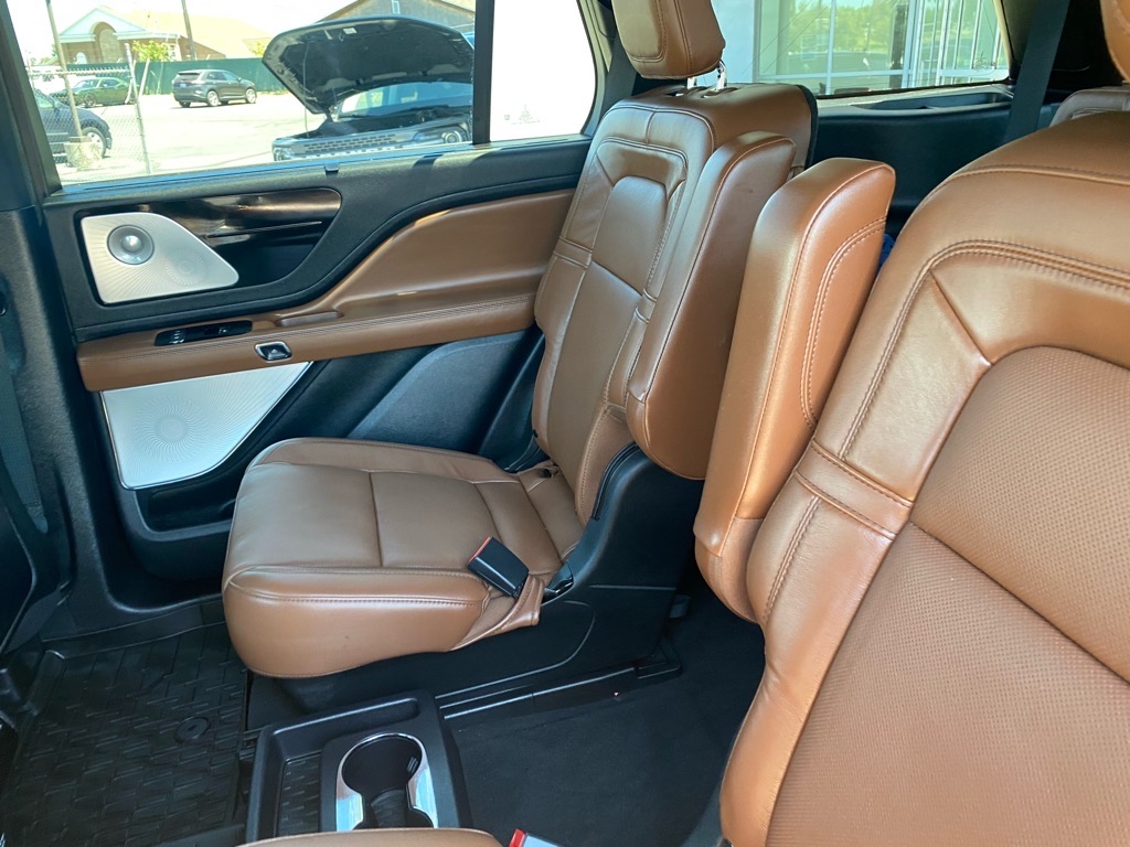 Vehicle image 24 of 48