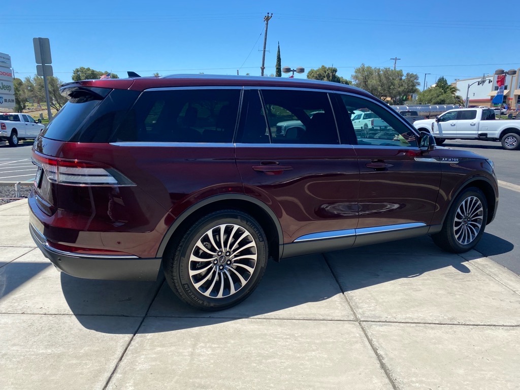 Vehicle image 9 of 48