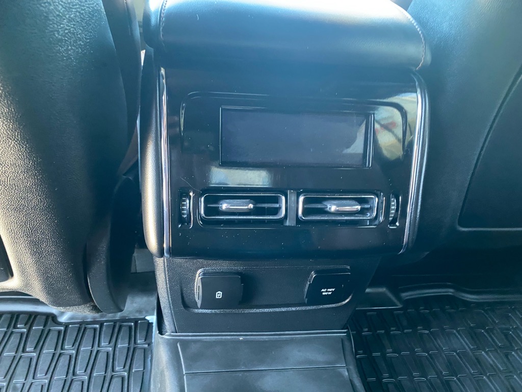 Vehicle image 39 of 48