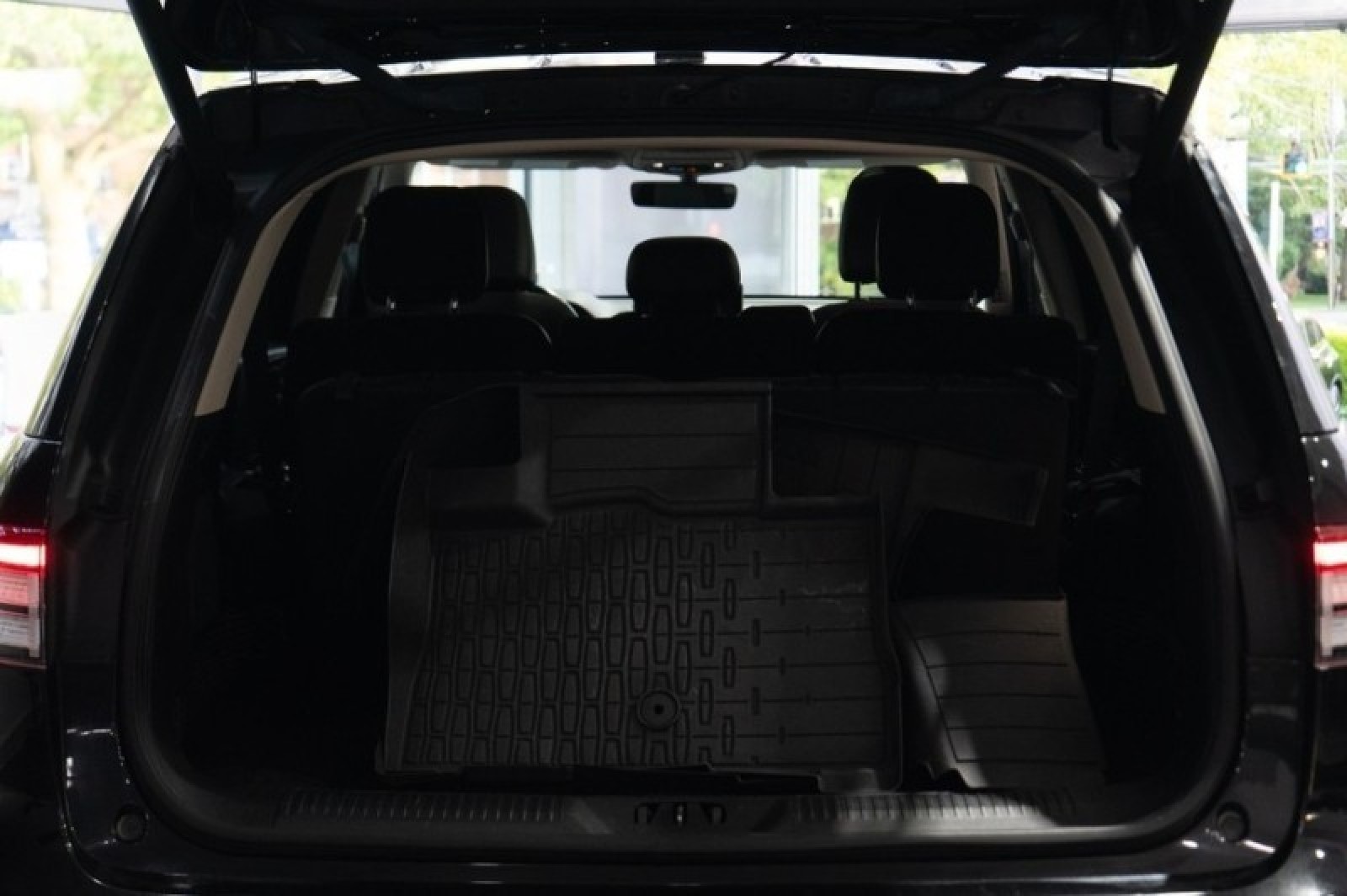 Vehicle image 17 of 71