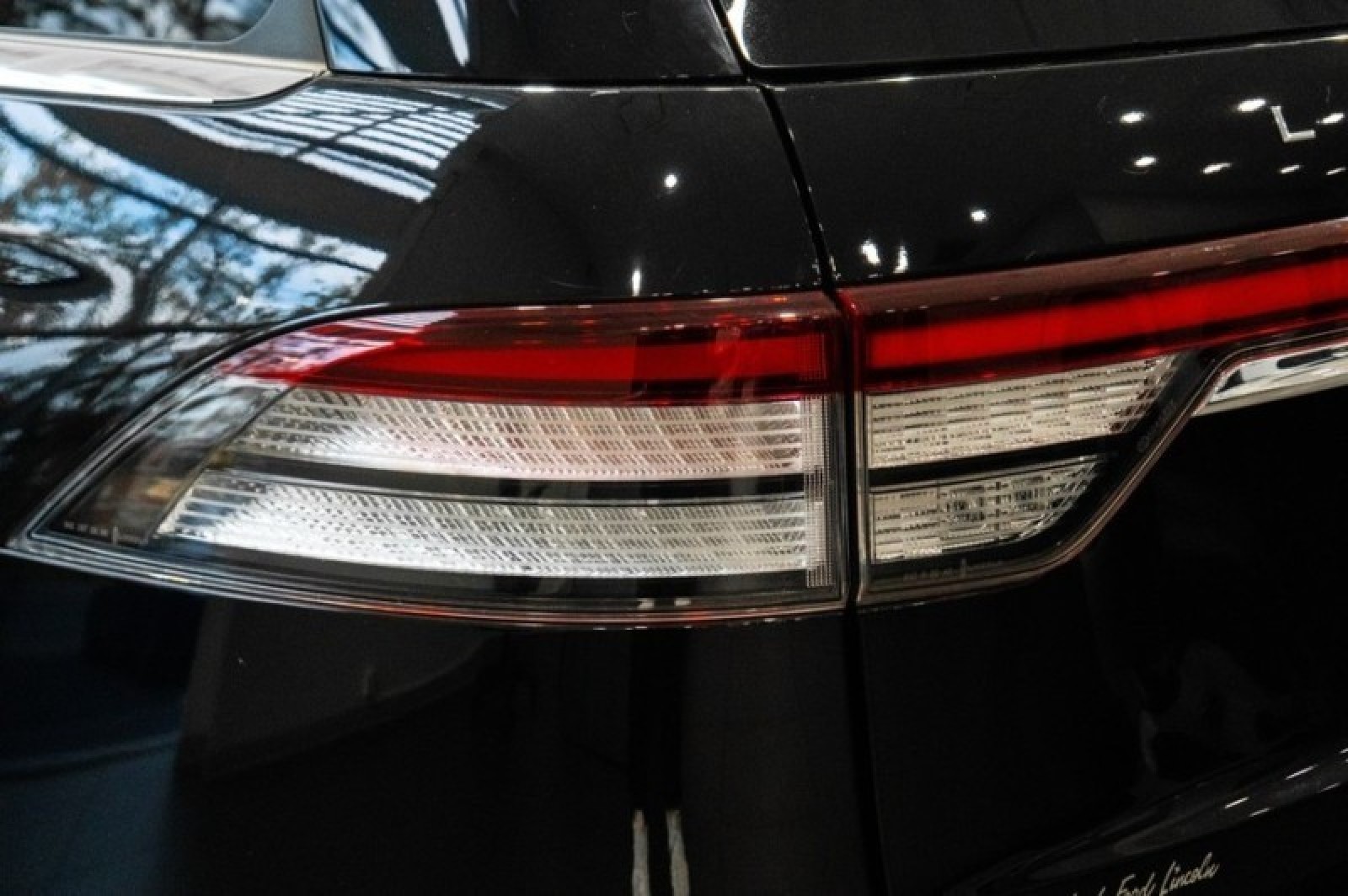 Vehicle image 18 of 71