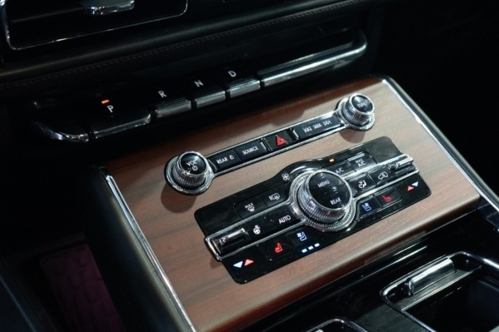 Vehicle image 47 of 71