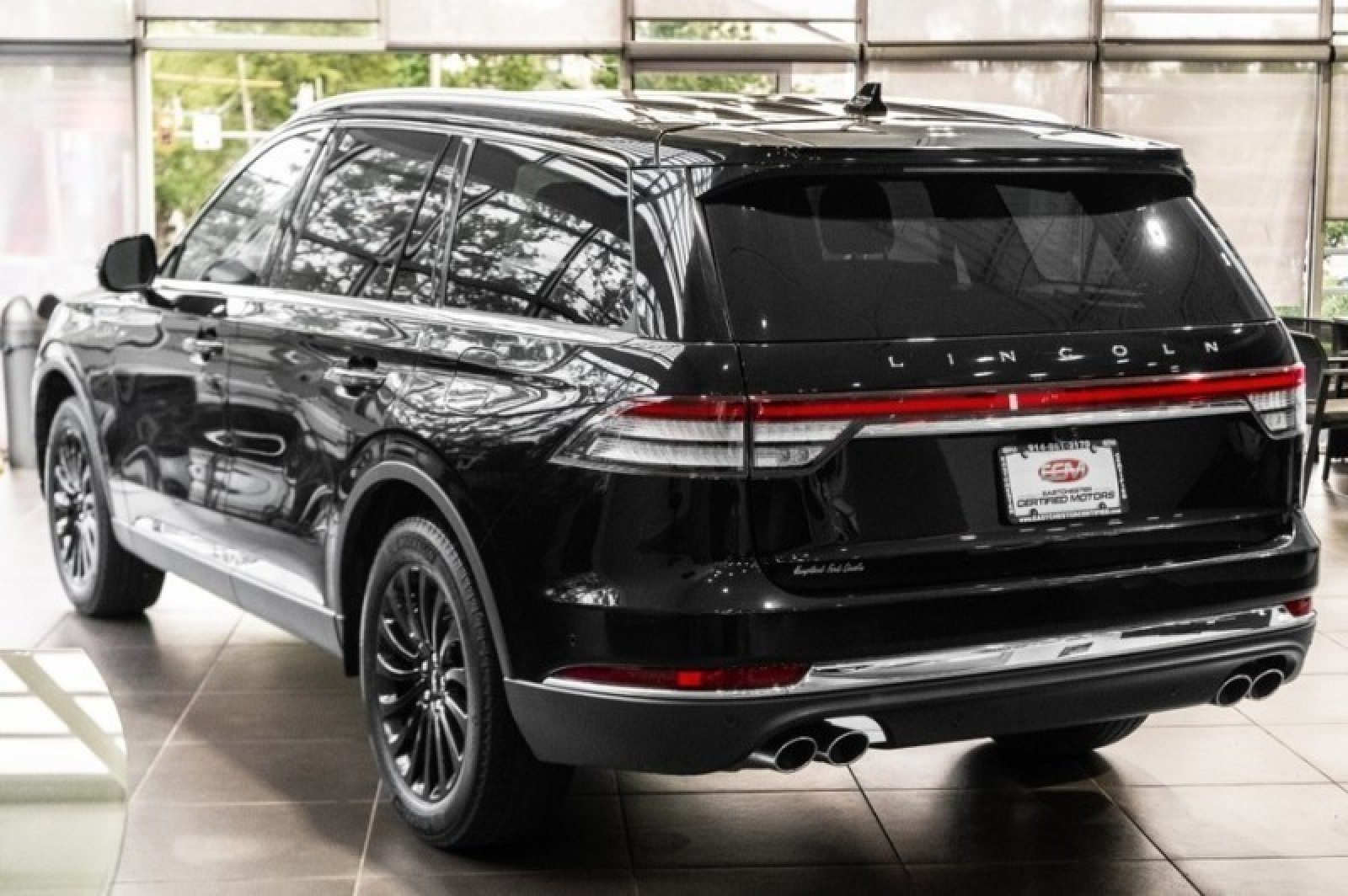 Vehicle image 10 of 71