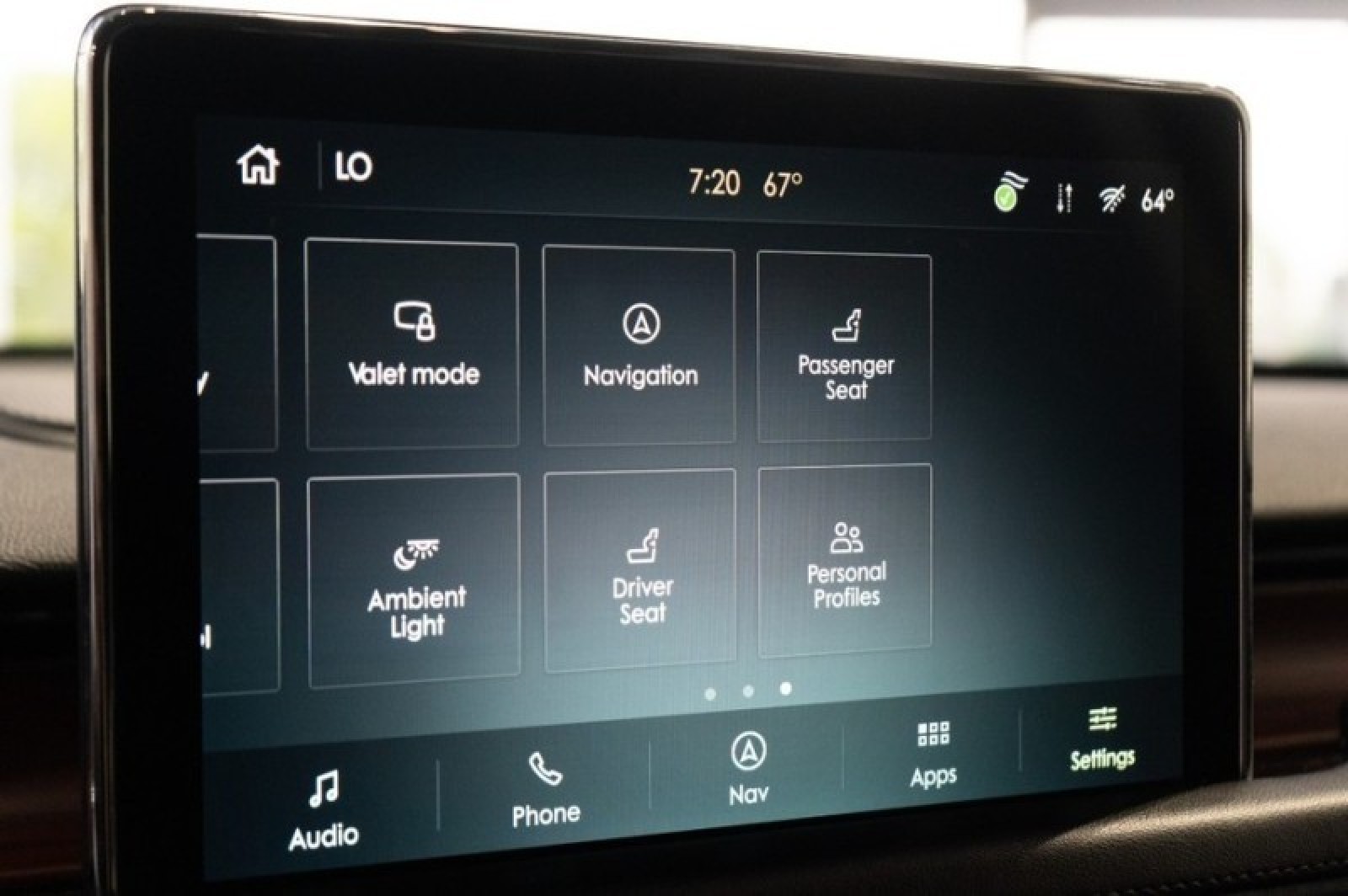 Vehicle image 39 of 71