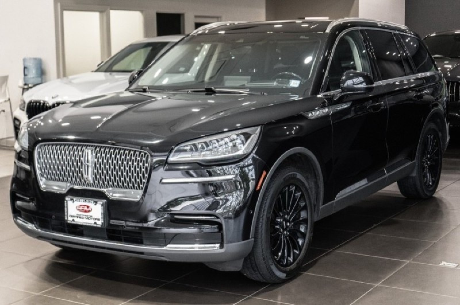 Vehicle image 2 of 71