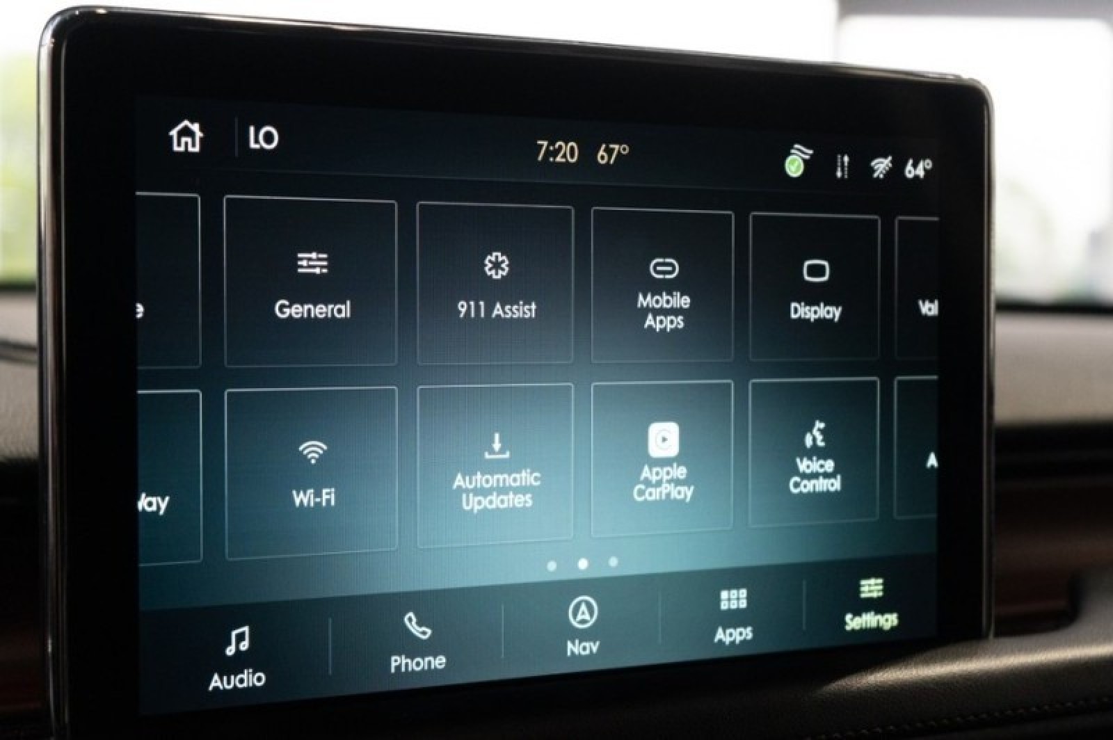 Vehicle image 41 of 71