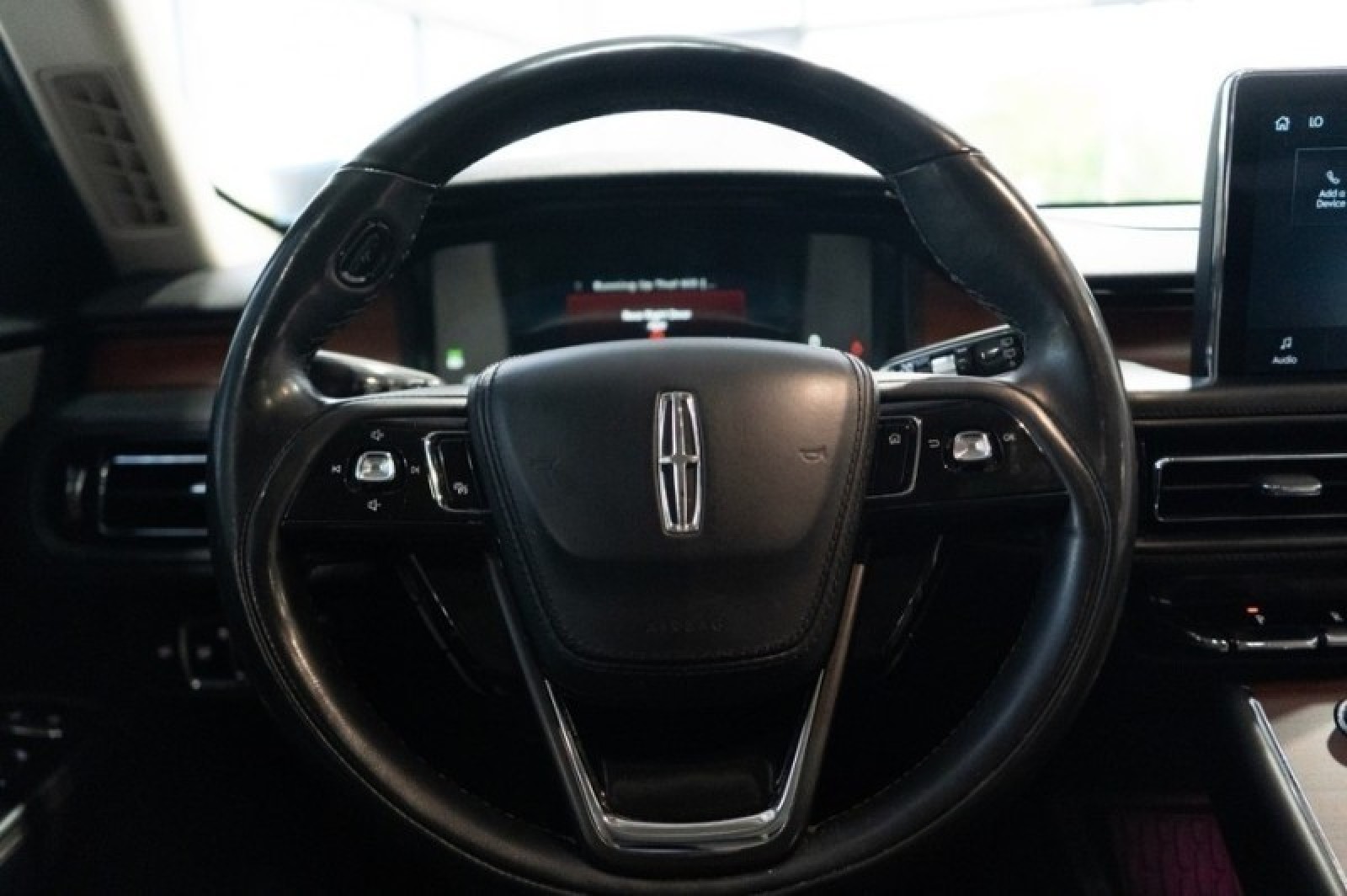 Vehicle image 61 of 71