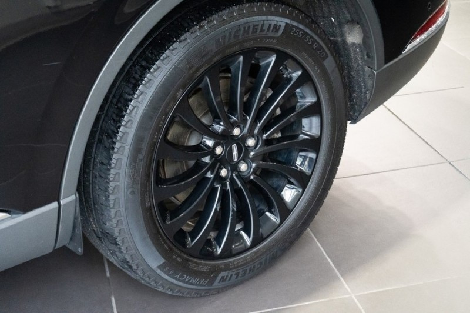 Vehicle image 16 of 71