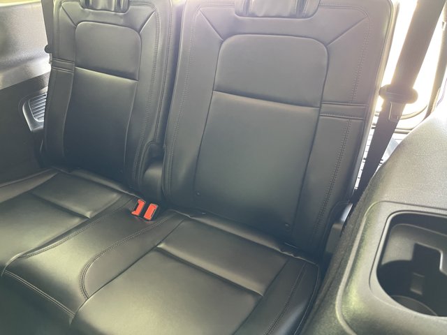 Vehicle image 15 of 40