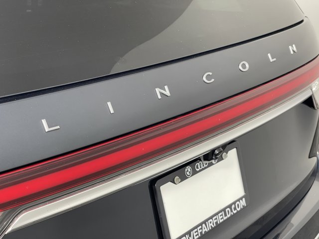 Vehicle image 31 of 40